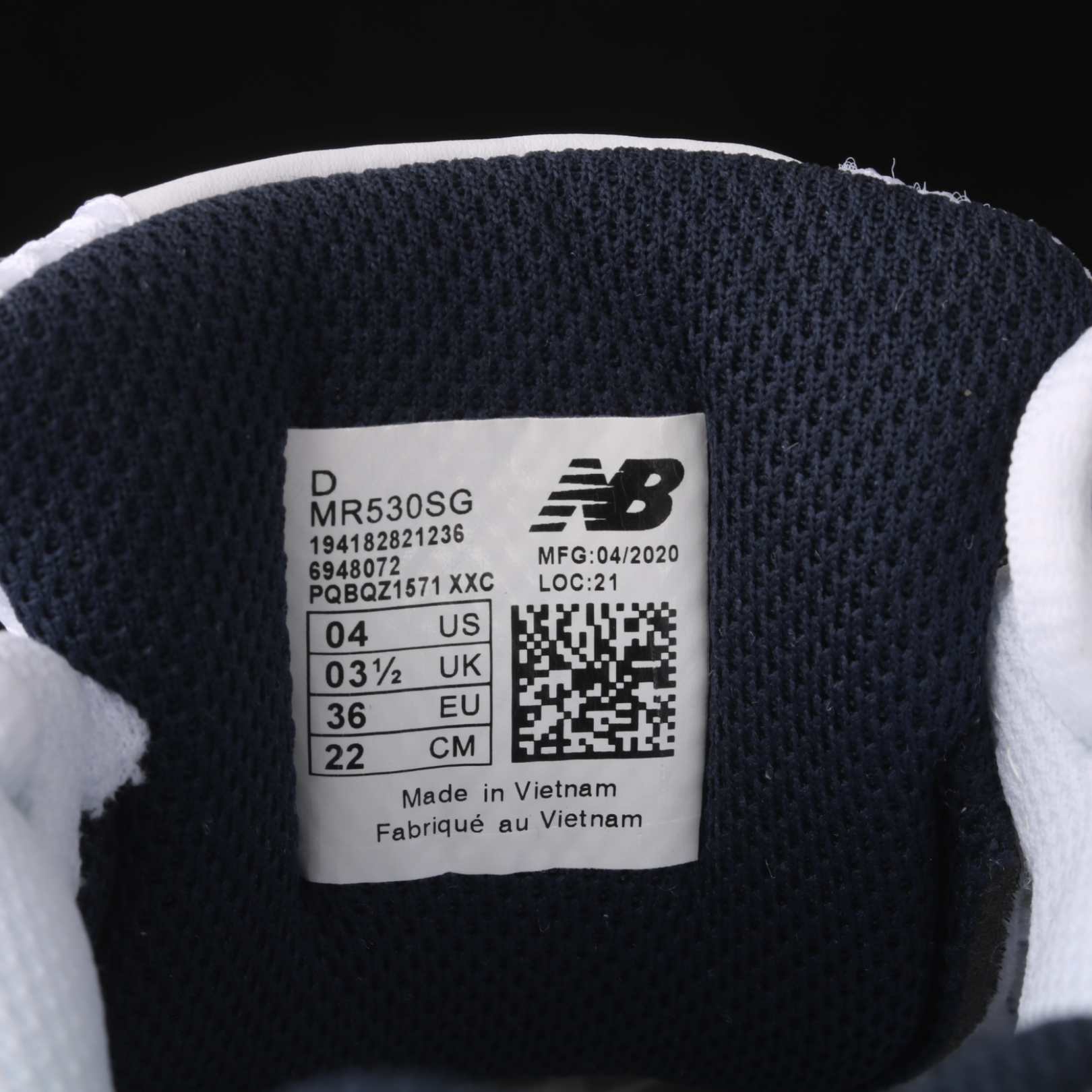 New Balance White/Dark Blue